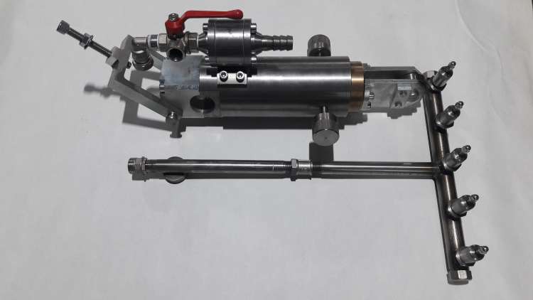 Поршневой насос-дозатор